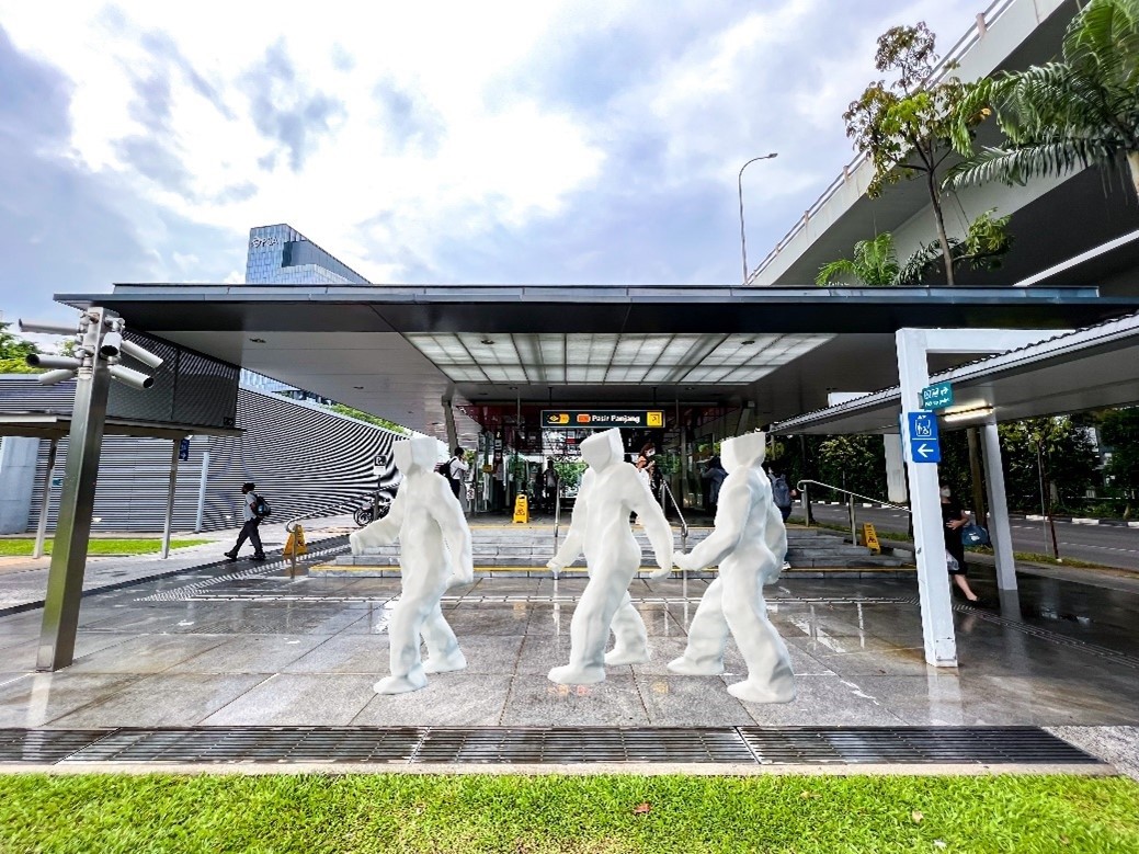 Bo-Men Sculptures at CCL Pasir Panjang Station