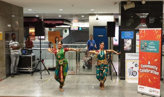 Indian cultural dance by Singapore Indian Fine Arts Society at Dhoby Ghaut MRT station